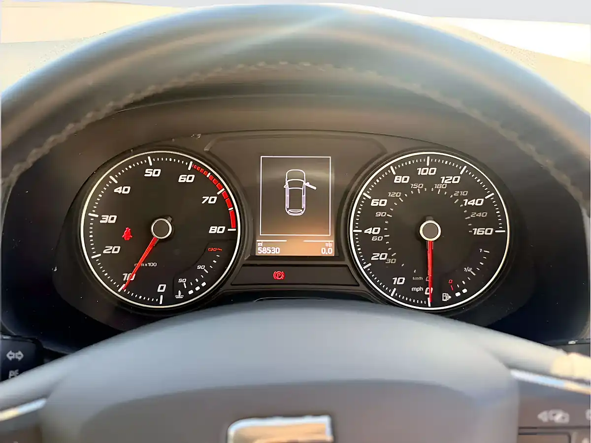 Used 2018 SEAT Ateca Se White - Interior and Exterior details 18
