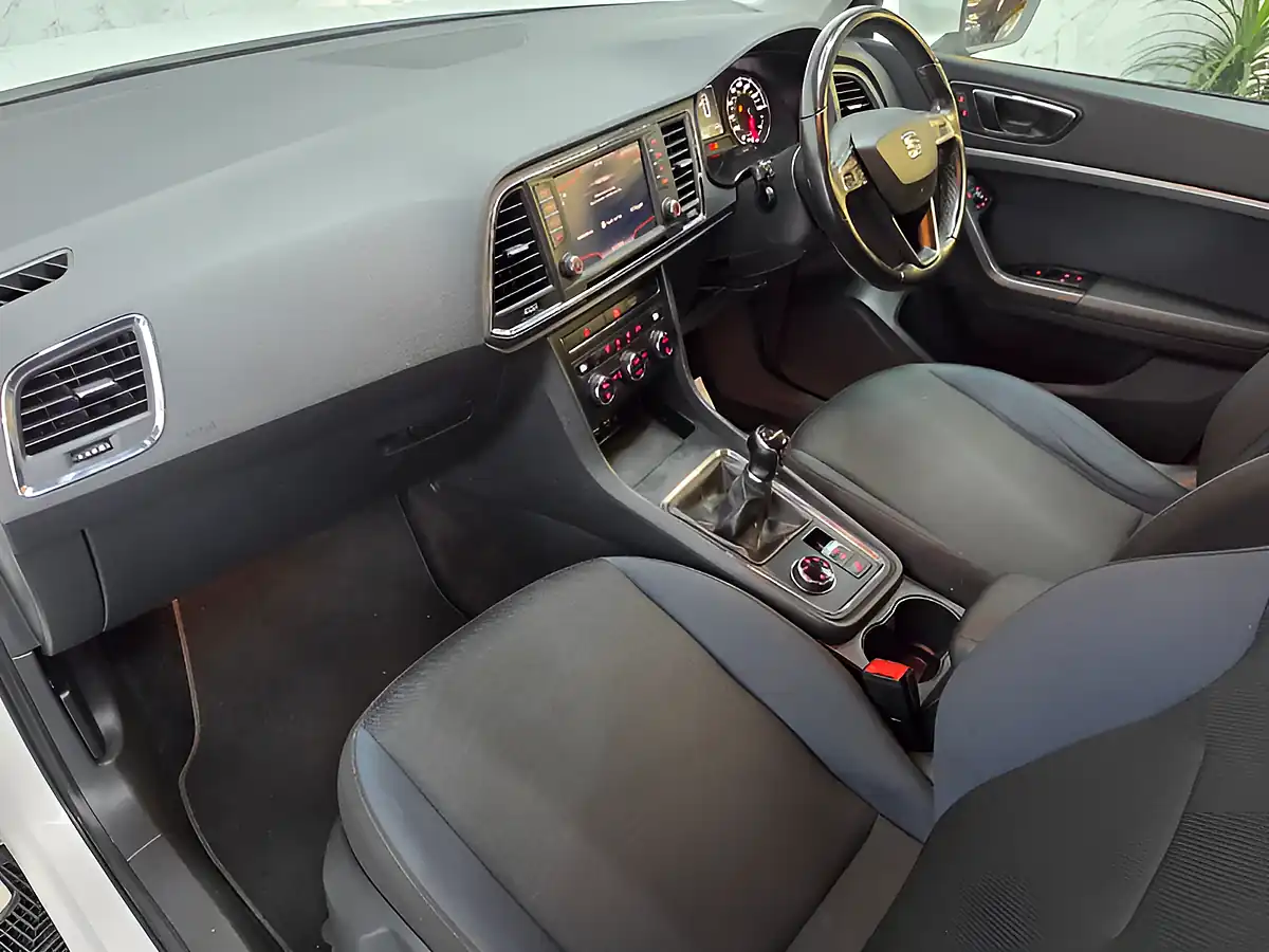Used 2018 SEAT Ateca Se White - Interior and Exterior details 13
