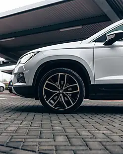 Used 2018 SEAT Ateca Xcellence Nevada White - Interior and Exterior details 12