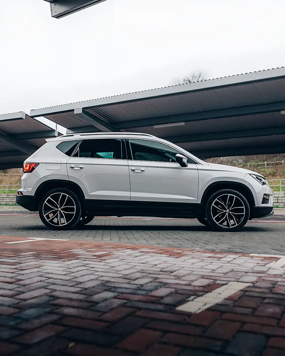 Used 2018 SEAT Ateca Xcellence Nevada White - Interior and Exterior details 15