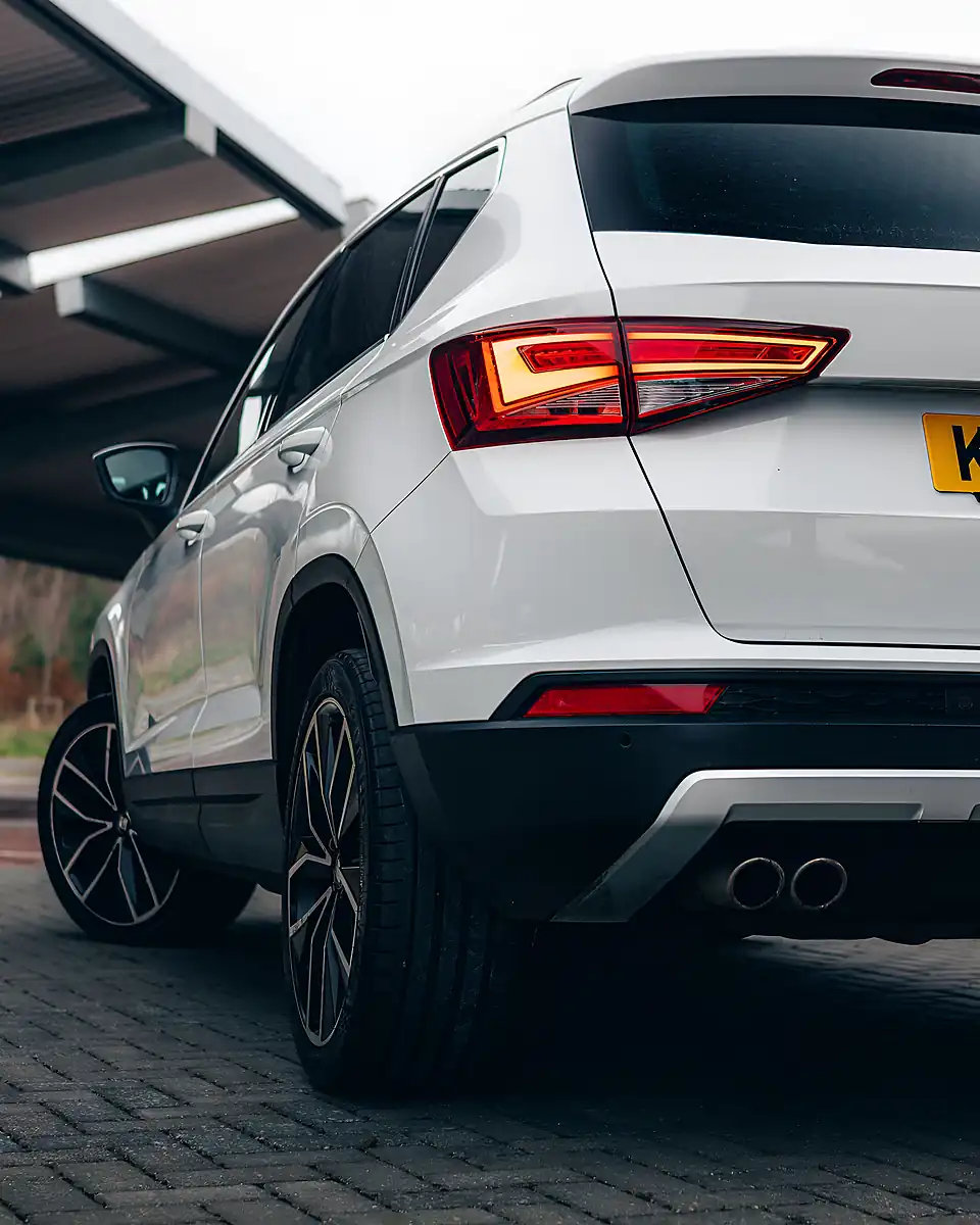 Used 2018 SEAT Ateca Xcellence Nevada White - Interior and Exterior details 16