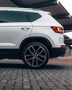 Used 2018 SEAT Ateca Xcellence Nevada White - Interior and Exterior details 17