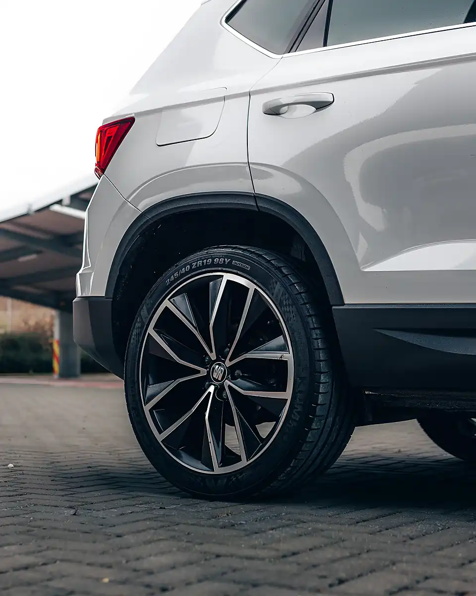 Used 2018 SEAT Ateca Xcellence Nevada White - Interior and Exterior details 20