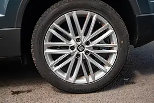 Used 2018 SEAT Ateca Xcellence Rhodium Grey - Interior and Exterior details 12