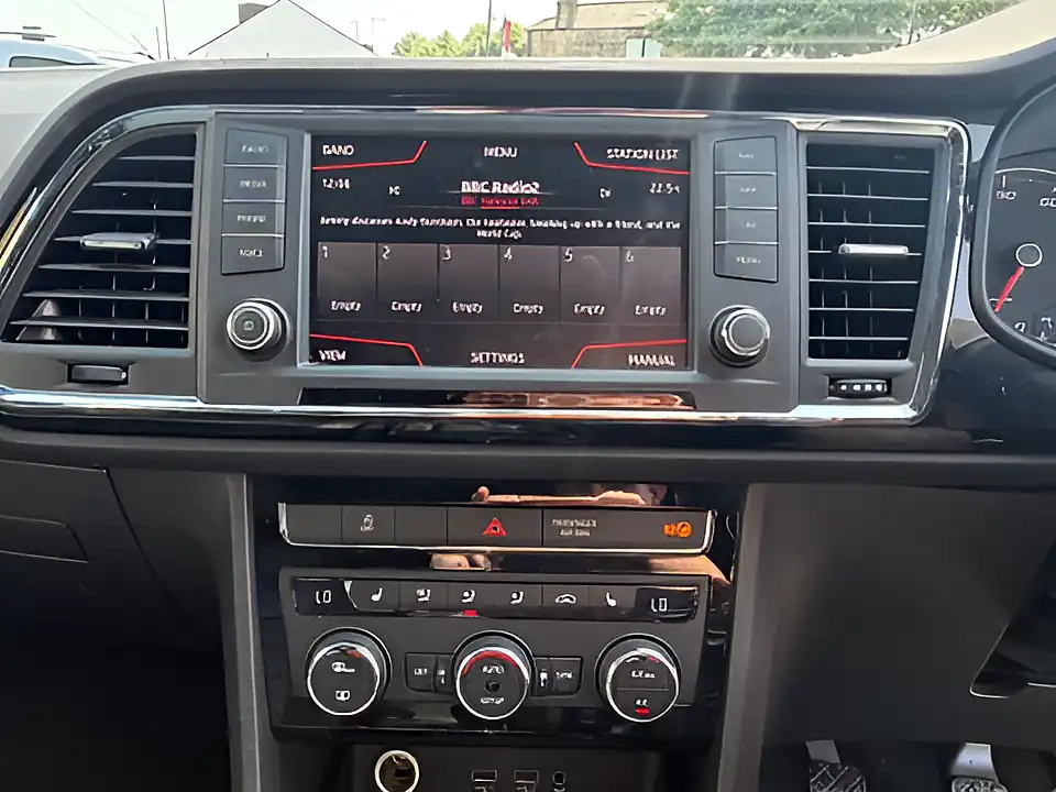 Used 2018 SEAT Ateca Xcellence Samoa Orange - Interior and Exterior details 13