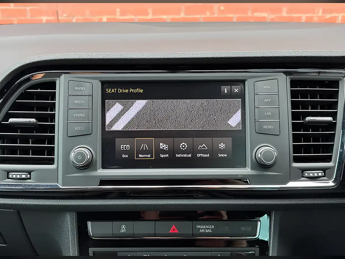 Used 2018 SEAT Ateca Xcellence White - Interior and Exterior details 14
