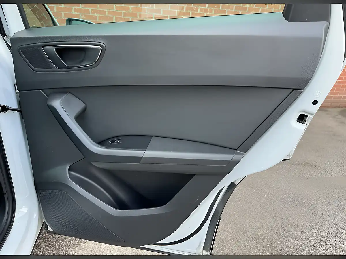 Used 2018 SEAT Ateca Xcellence White - Interior and Exterior details 16