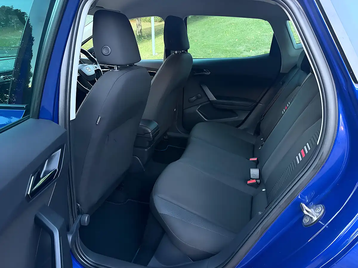 Used 2018 SEAT Ibiza Fr Blue - Interior and Exterior details 14