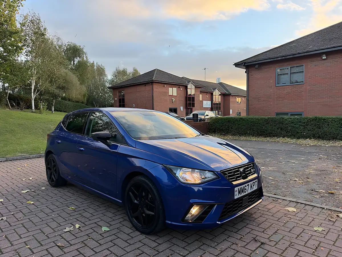 Used 2018 SEAT Ibiza Fr Blue - Interior and Exterior details 2