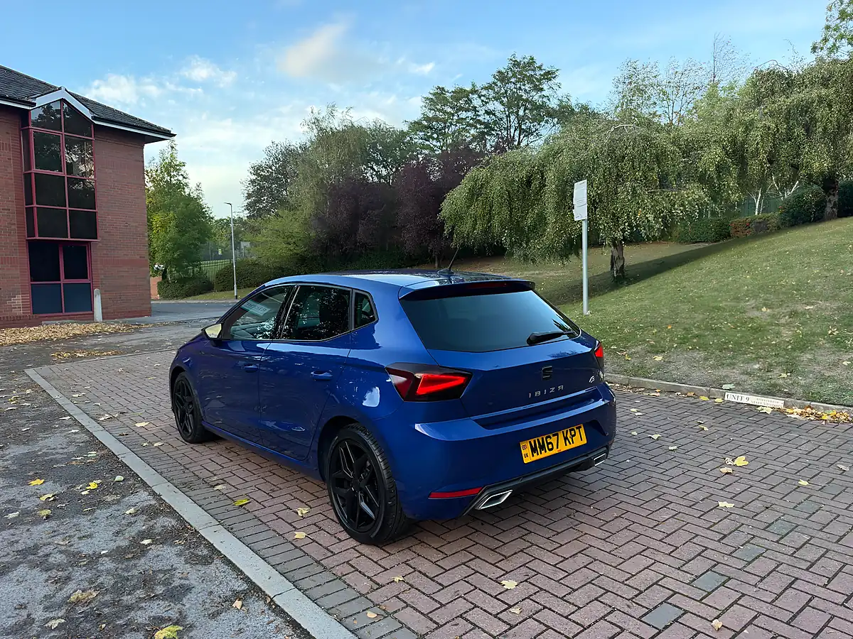 Used 2018 SEAT Ibiza Fr Blue - Interior and Exterior details 7