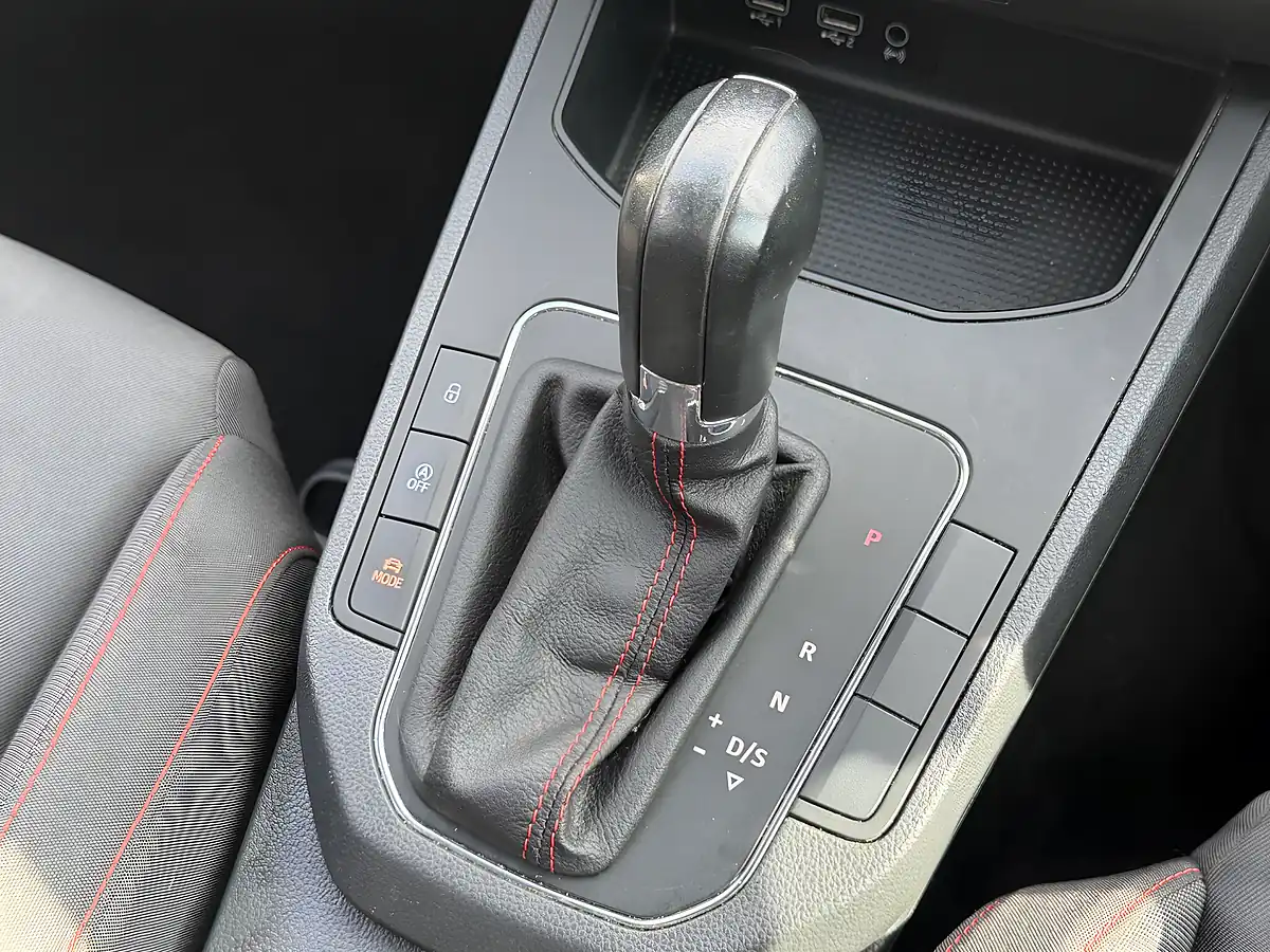 Used 2018 SEAT Ibiza Fr Brilliant Black - Interior and Exterior details 14