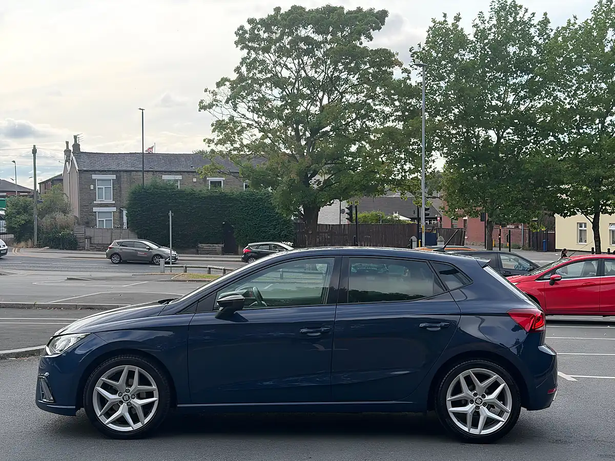 Used 2018 SEAT Ibiza Fr Brilliant Black - Interior and Exterior details 4