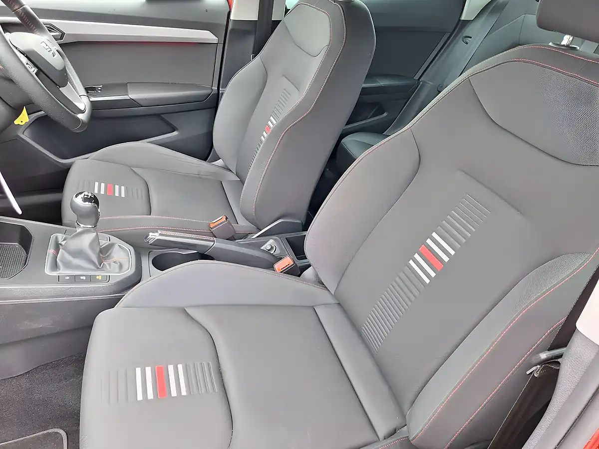 Used 2018 SEAT Ibiza Fr Red - Interior and Exterior details 5