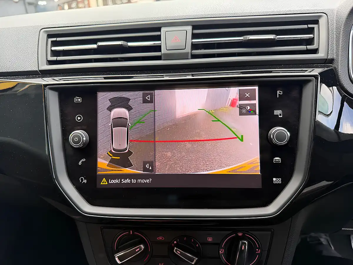 Used 2018 SEAT Ibiza Fr White - Interior and Exterior details 8