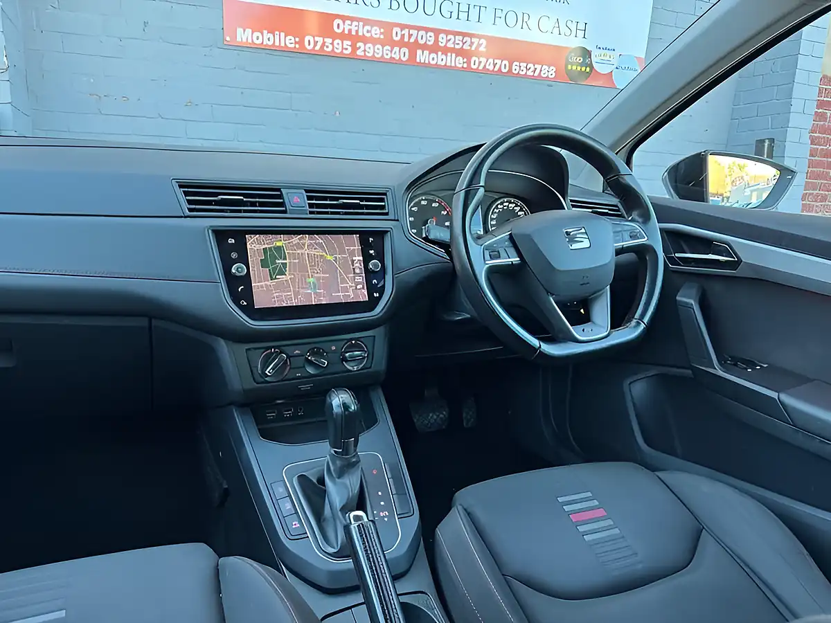 Used 2018 SEAT Ibiza Fr White - Interior and Exterior details 9