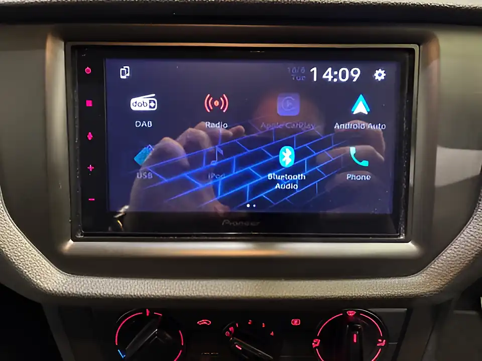 Used 2018 SEAT Ibiza S Blue - Interior and Exterior details 15