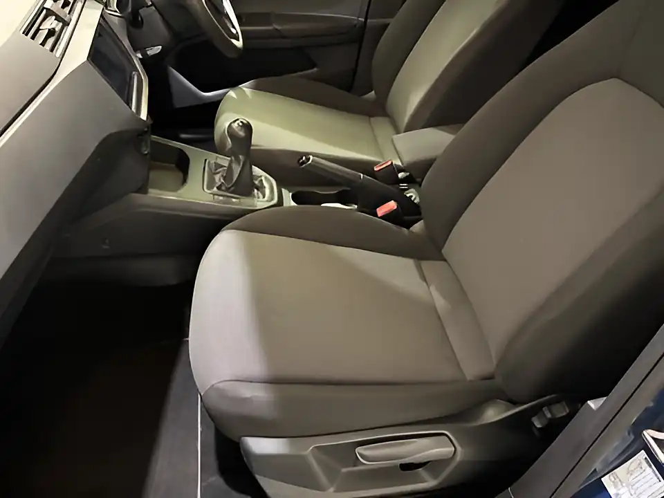 Used 2018 SEAT Ibiza S Blue - Interior and Exterior details 16