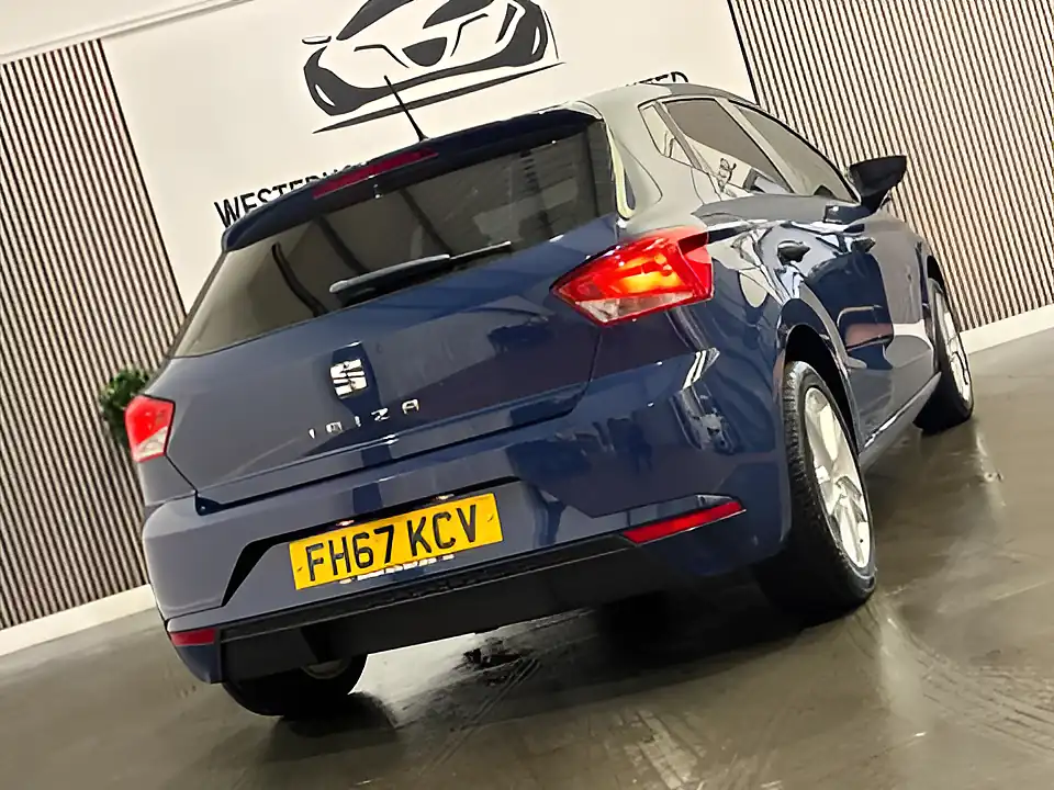 Used 2018 SEAT Ibiza S Blue - Interior and Exterior details 19