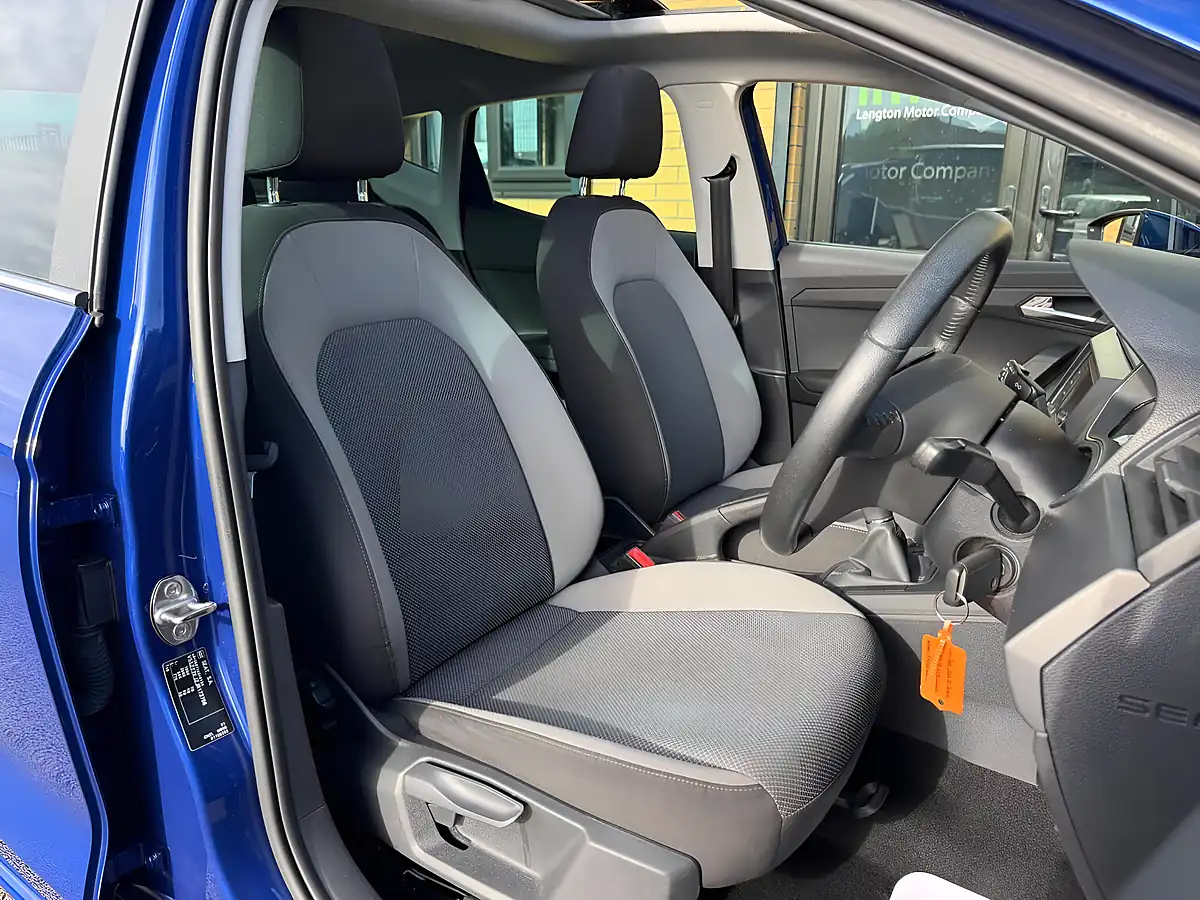 Used 2018 SEAT Ibiza Se Design Blue - Interior and Exterior details 15