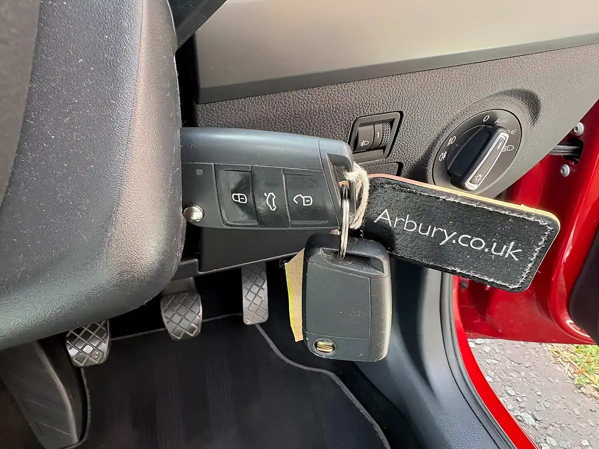 Used 2018 SEAT Ibiza Se Design Red - Interior and Exterior details 19