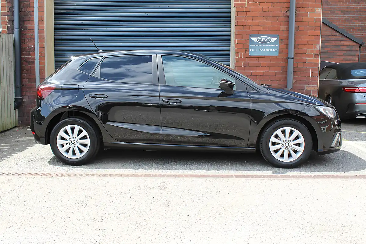 Used 2018 SEAT Ibiza Se Technology Black - Interior and Exterior details 11