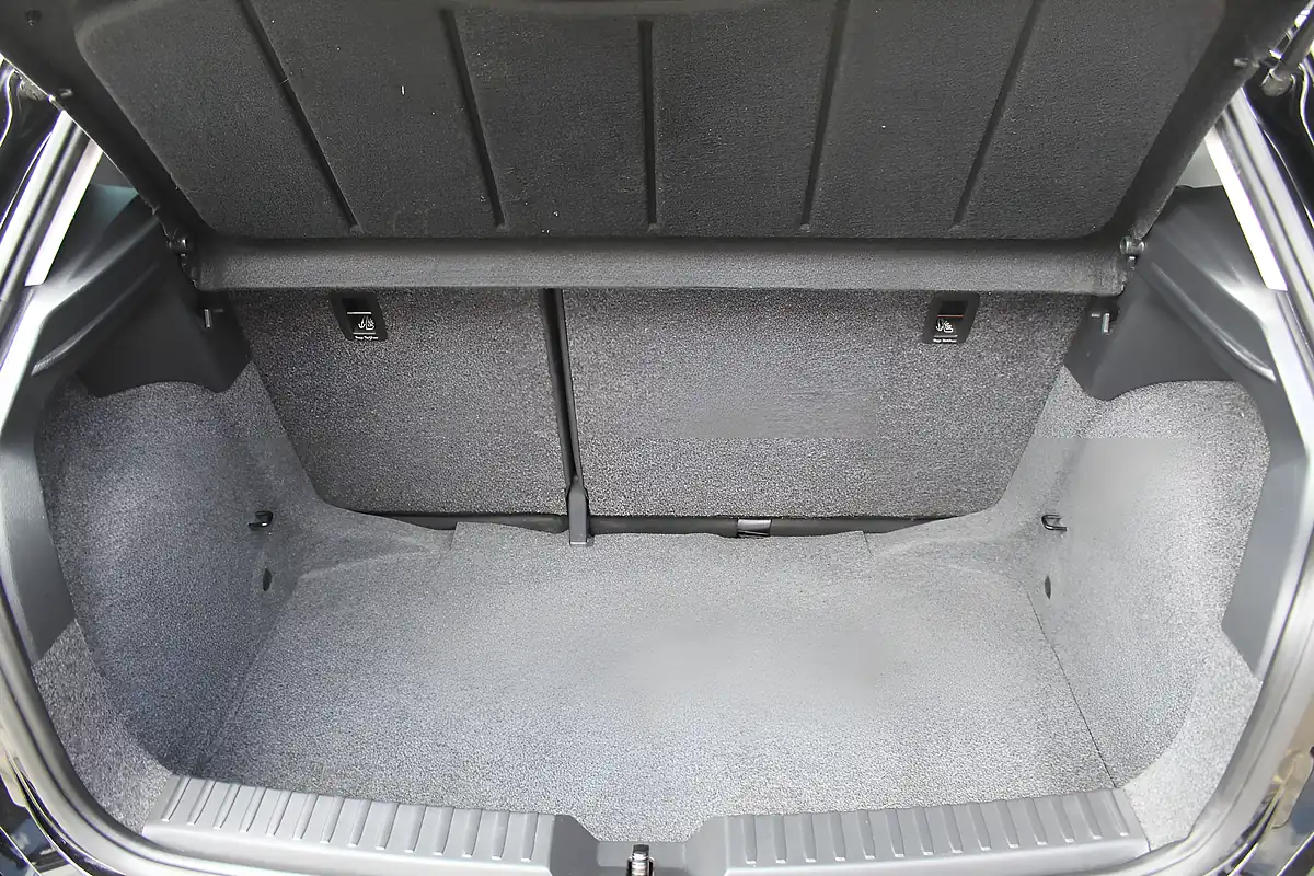 Used 2018 SEAT Ibiza Se Technology Black - Interior and Exterior details 20