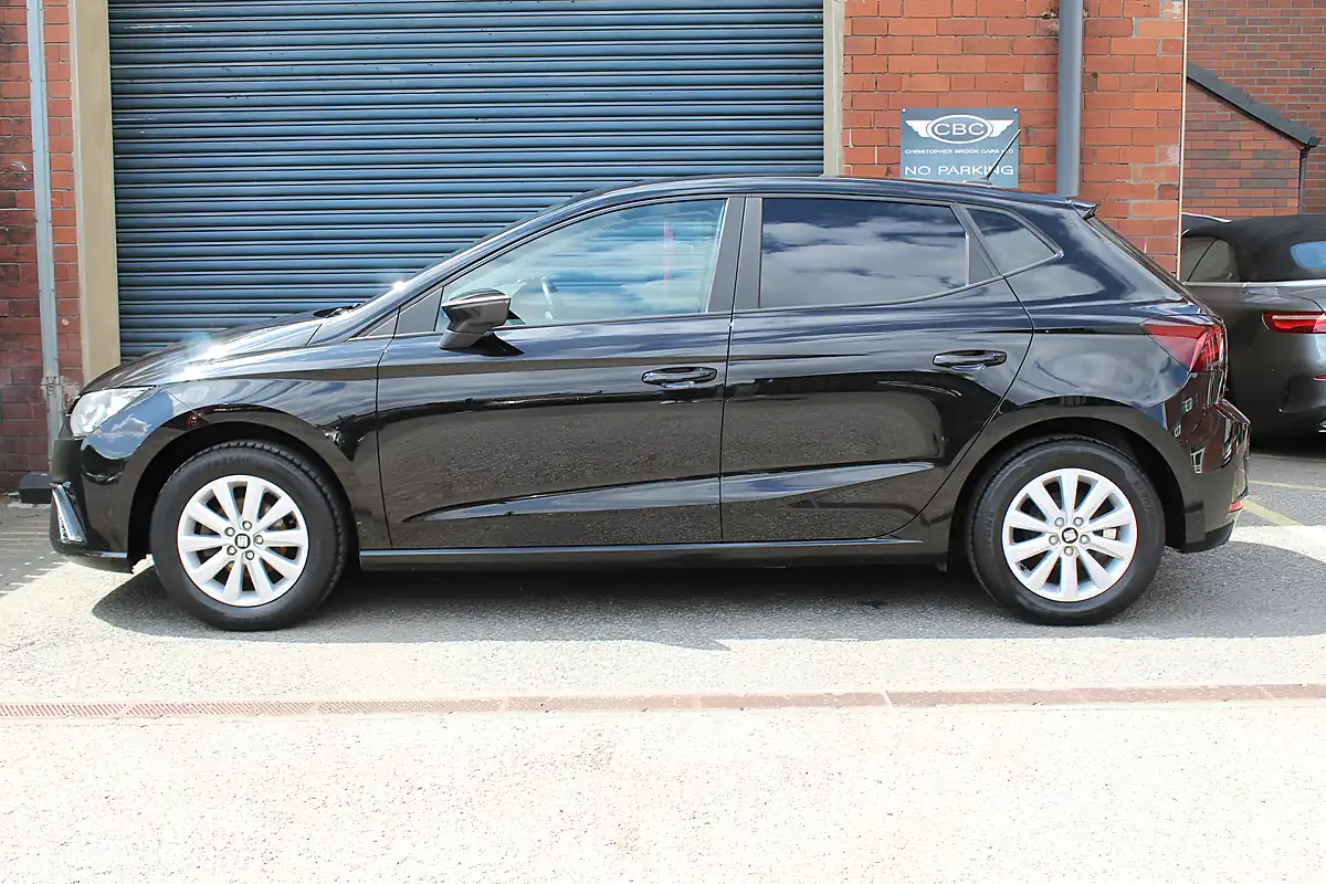 Used 2018 SEAT Ibiza Se Technology Black - Interior and Exterior details 6