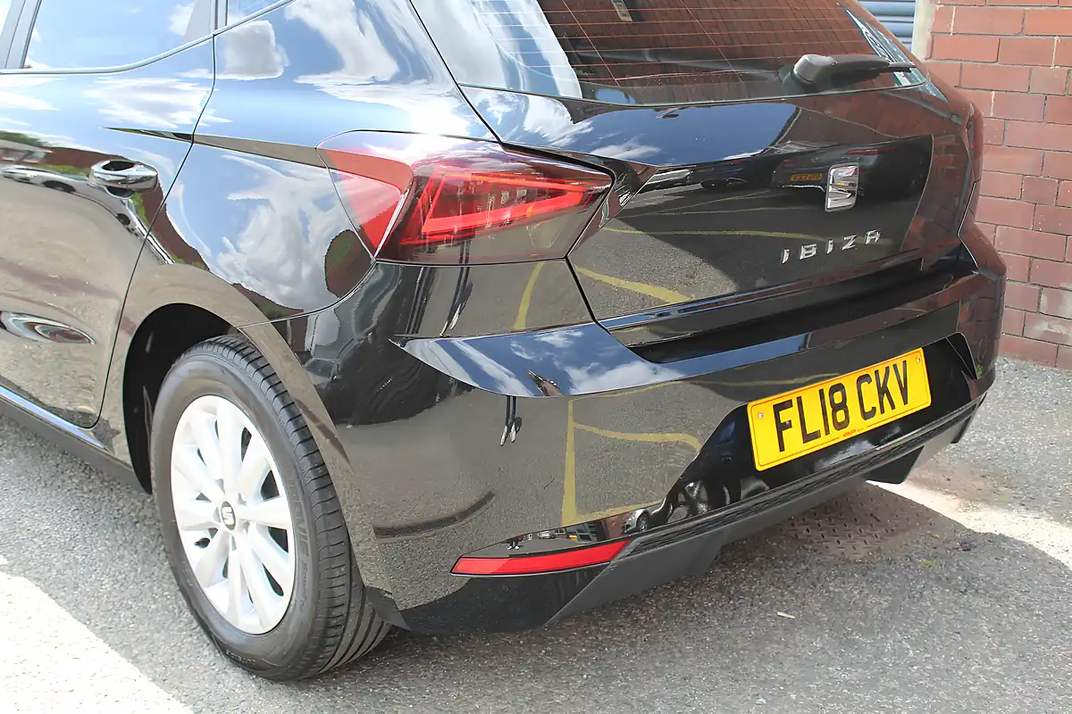 Used 2018 SEAT Ibiza Se Technology Black - Interior and Exterior details 8
