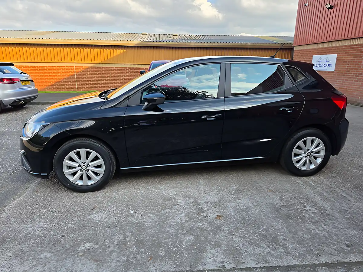 Used 2018 SEAT Ibiza Se Technology Black - Interior and Exterior details 5