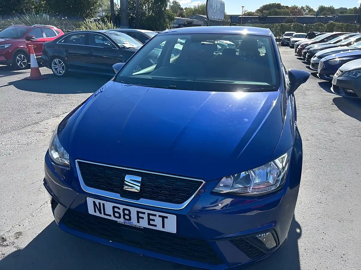 Used 2018 SEAT Ibiza Se Technology Blue - Interior and Exterior details 16