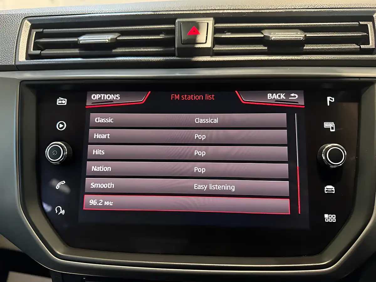 Used 2018 SEAT Ibiza Se Technology Blue - Interior and Exterior details 17