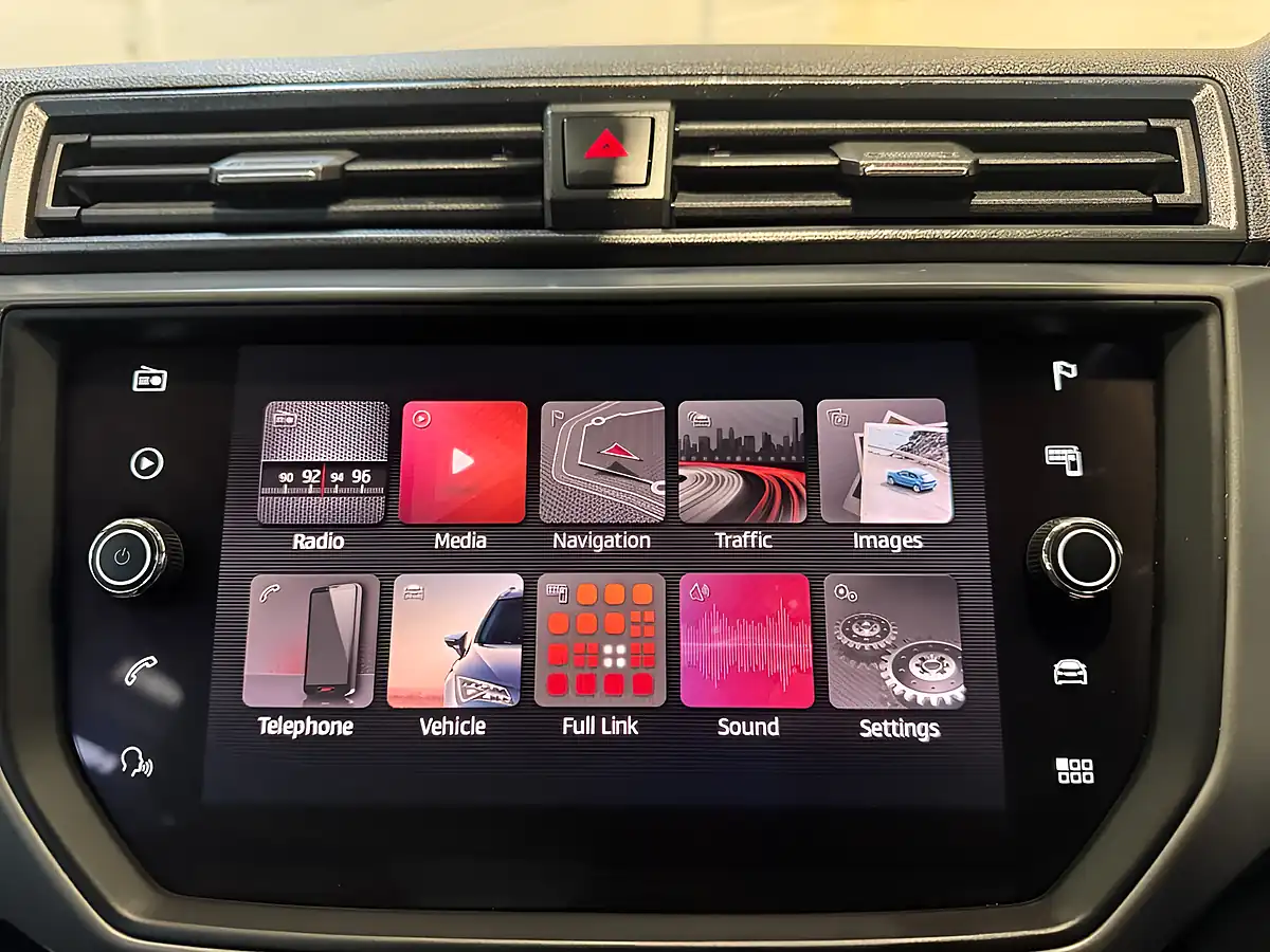 Used 2018 SEAT Ibiza Se Technology Blue - Interior and Exterior details 18