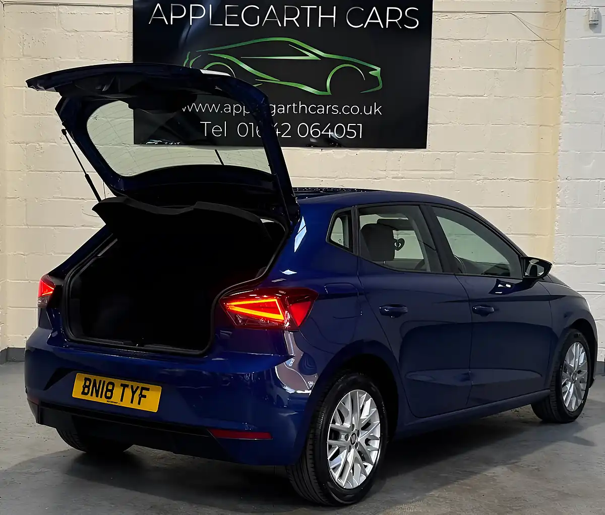 Used 2018 SEAT Ibiza Se Technology Blue - Interior and Exterior details 4