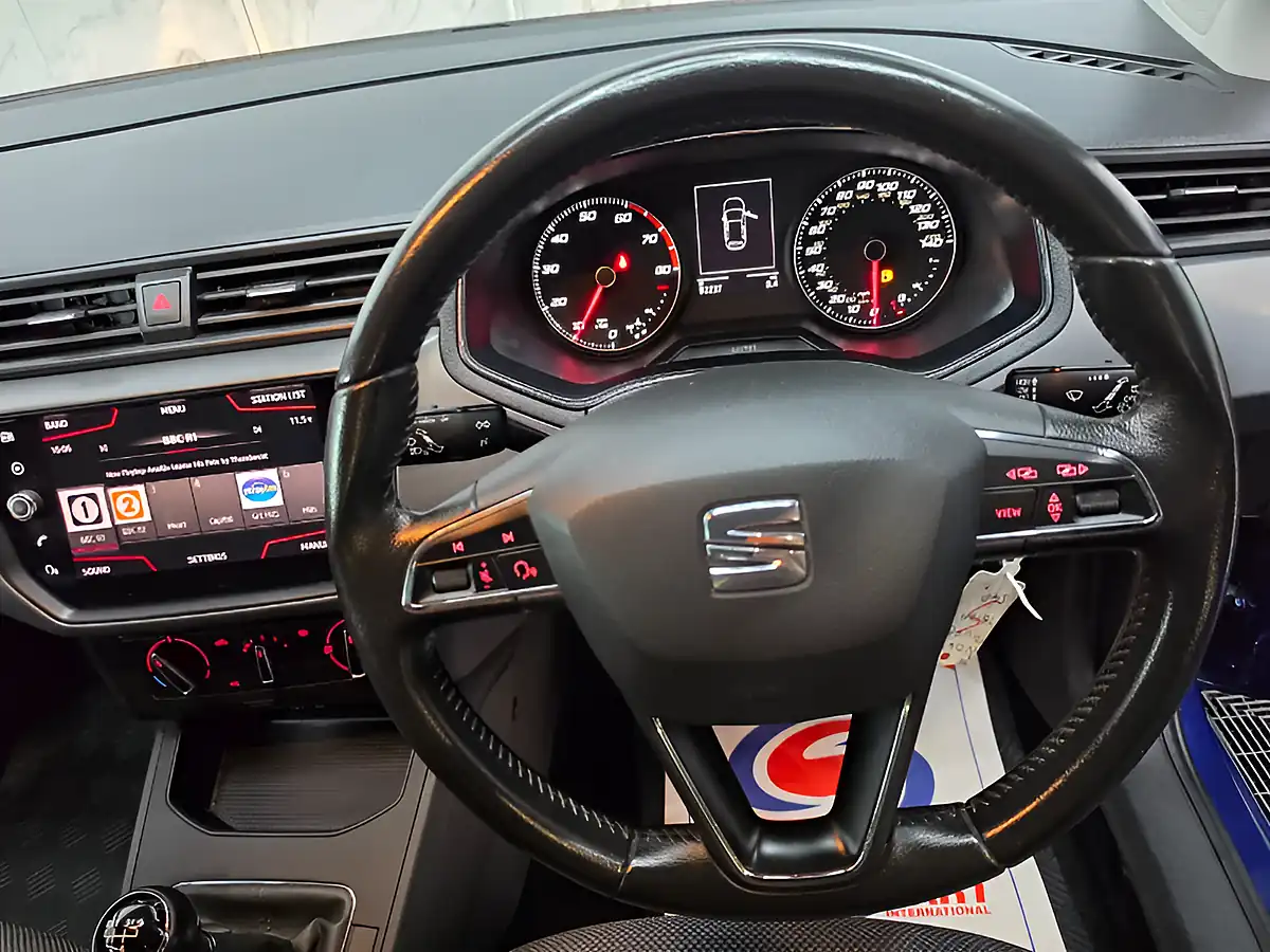 Used 2018 SEAT Ibiza Se Technology Blue - Interior and Exterior details 10