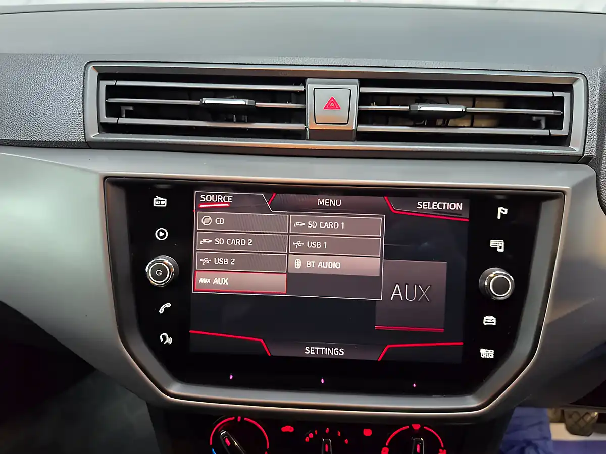 Used 2018 SEAT Ibiza Se Technology Blue - Interior and Exterior details 17