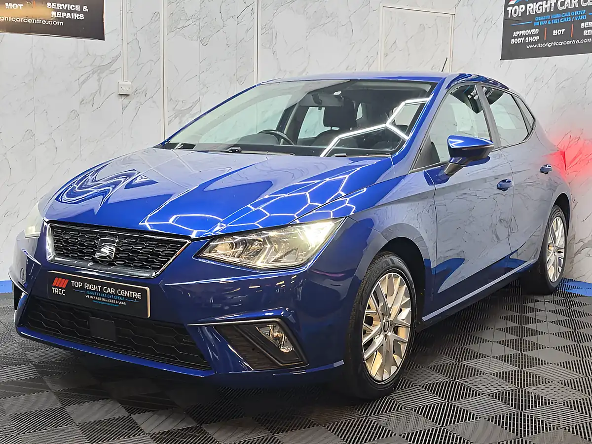 Used 2018 SEAT Ibiza Se Technology Blue - Interior and Exterior details 4
