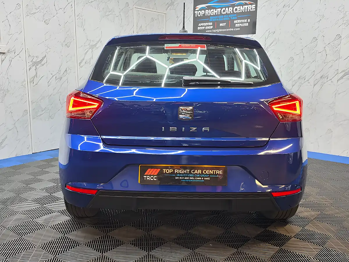 Used 2018 SEAT Ibiza Se Technology Blue - Interior and Exterior details 5