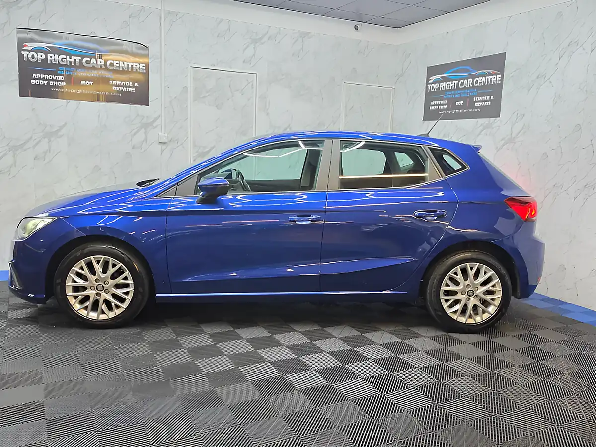 Used 2018 SEAT Ibiza Se Technology Blue - Interior and Exterior details 9