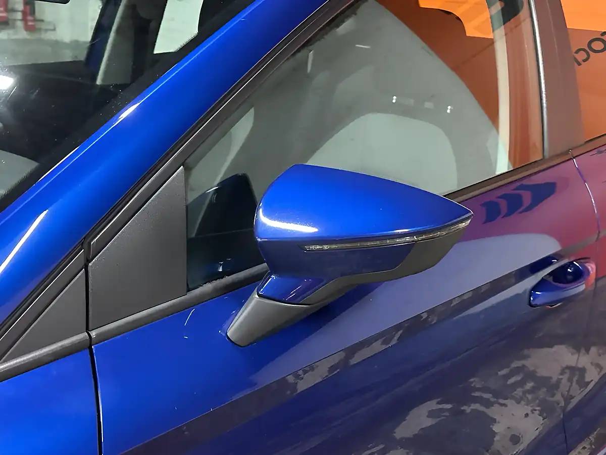 Used 2018 SEAT Ibiza Se Technology Blue - Interior and Exterior details 16