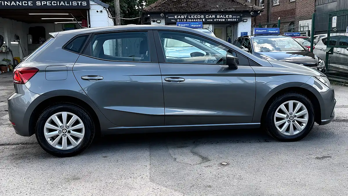 Used 2018 SEAT Ibiza Se Technology Grey - Interior and Exterior details 2
