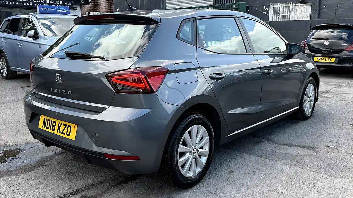 Used 2018 SEAT Ibiza Se Technology Grey - Interior and Exterior details 3