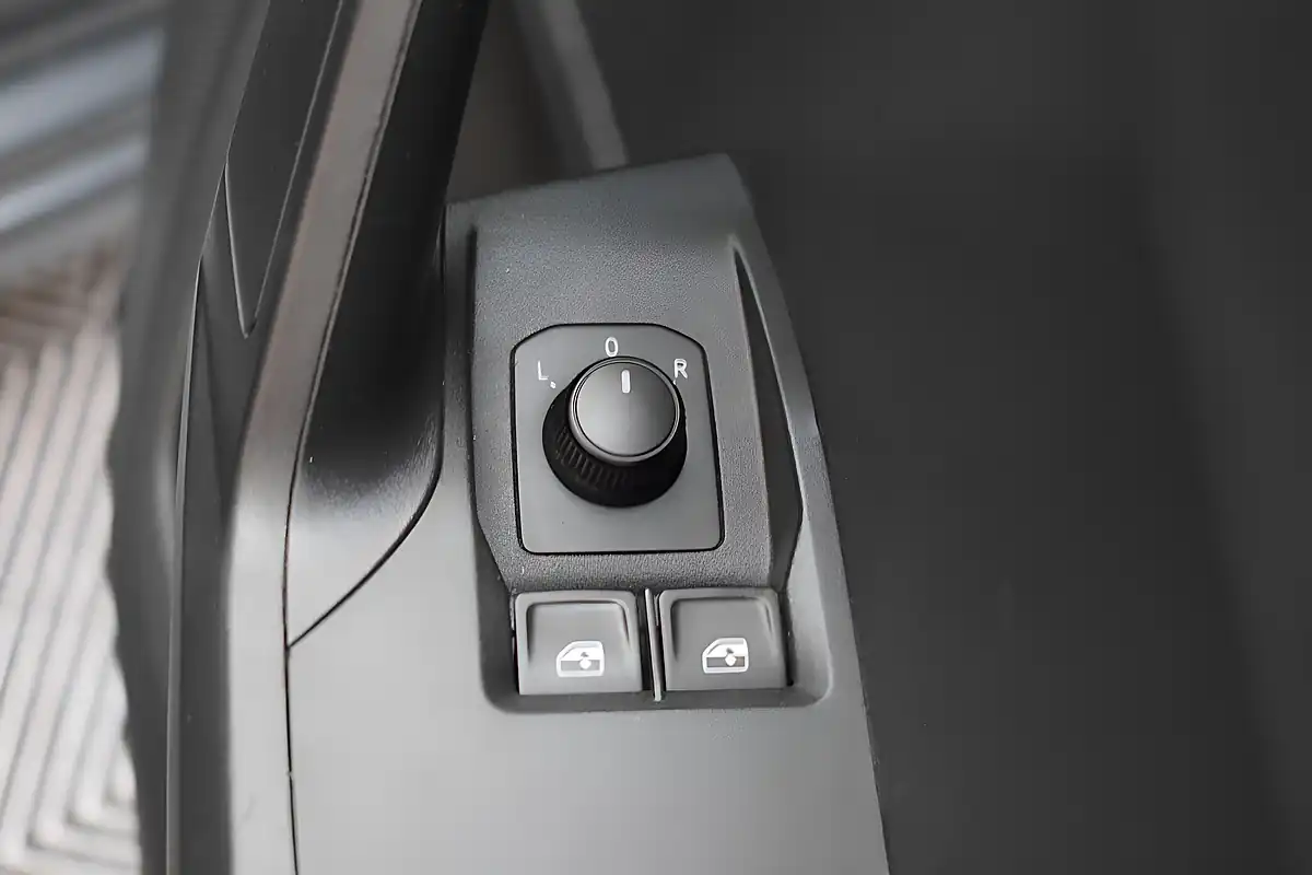 Used 2018 SEAT Ibiza Se Technology Grey - Interior and Exterior details 16