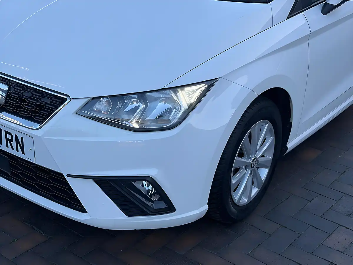 Used 2018 SEAT Ibiza Se Technology White - Interior and Exterior details 12