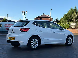 Used 2018 SEAT Ibiza Se Technology White - Interior and Exterior details 4