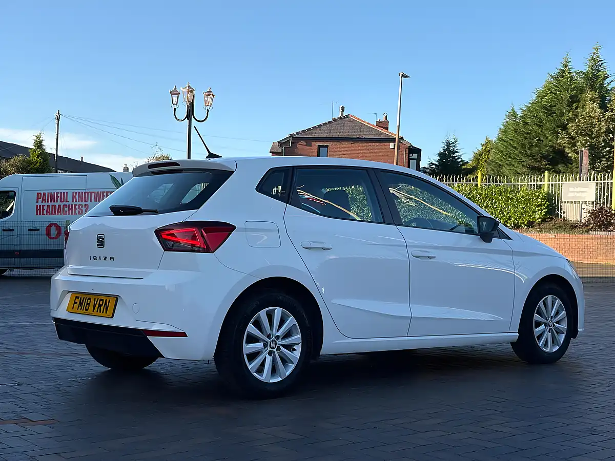 Used 2018 SEAT Ibiza Se Technology White - Interior and Exterior details 4