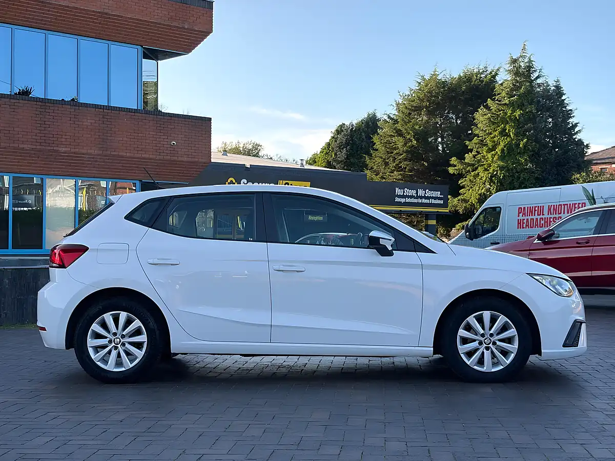 Used 2018 SEAT Ibiza Se Technology White - Interior and Exterior details 6