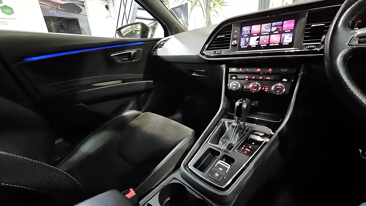 Used 2018 SEAT Leon Cupra Black - Interior and Exterior details 15