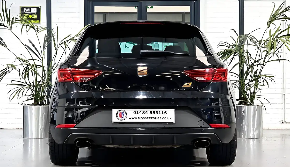 Used 2018 SEAT Leon Cupra Black - Interior and Exterior details 7