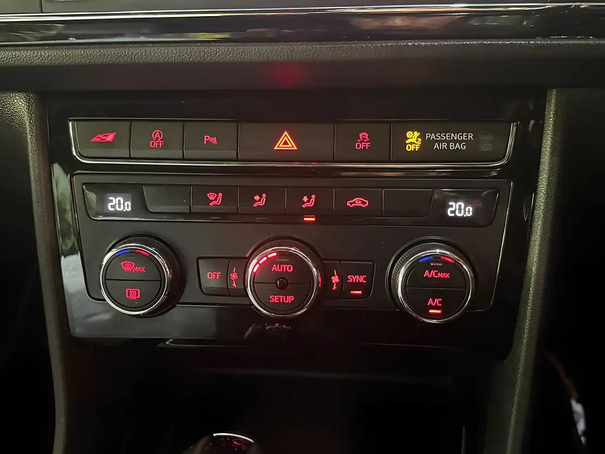 Used 2018 SEAT Leon Cupra Grey - Interior and Exterior details 17
