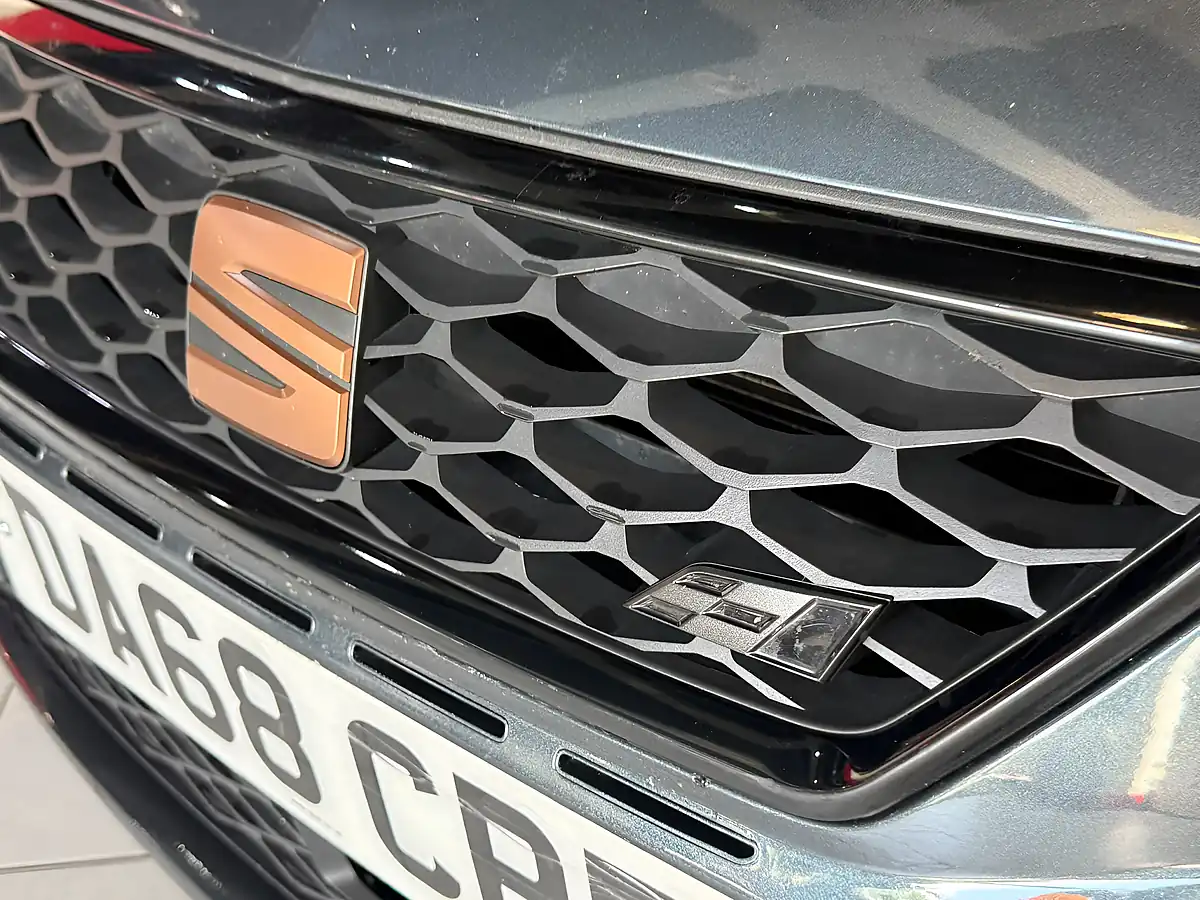 Used 2018 SEAT Leon Cupra Grey - Interior and Exterior details 4